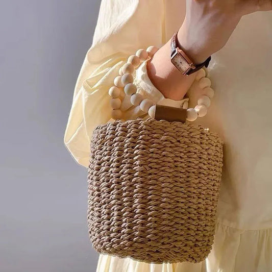 Bolsa de Palha Trançada com Alça de Contas