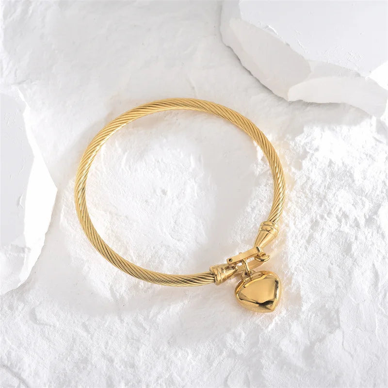 Bracelete com Pingente de Coração