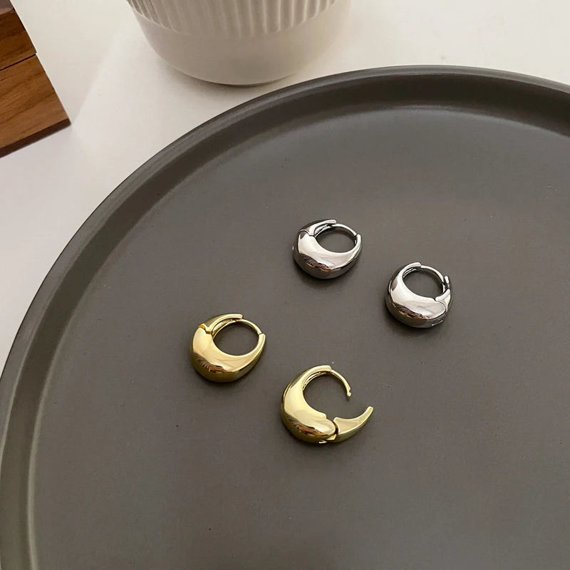 Brincos de Argola Oval Minimalista