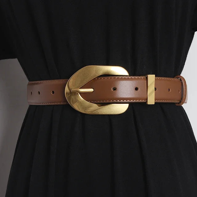 Cinto Maxi em Couro com Fivela Dourada