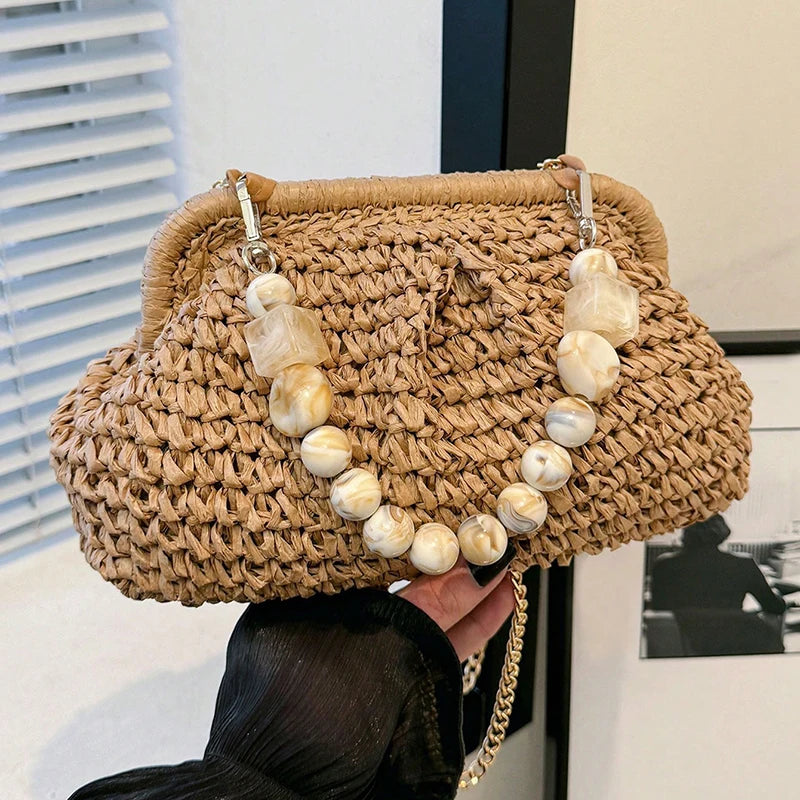 Bolsa de Palha Trançada com Alça Marmorizada e Corrente Dourada