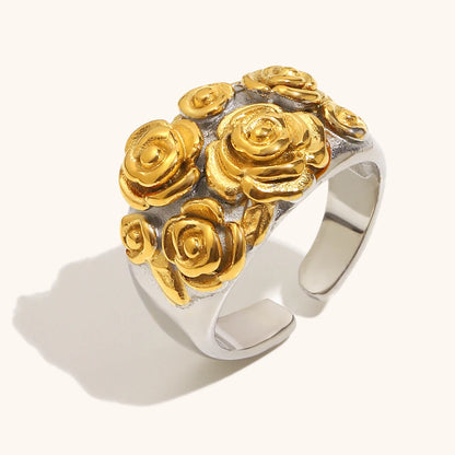 Anel com Aplicação de Flor Dourado Ajustável