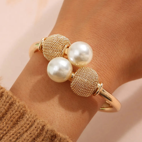 Bracelete Ajustável com Pérola