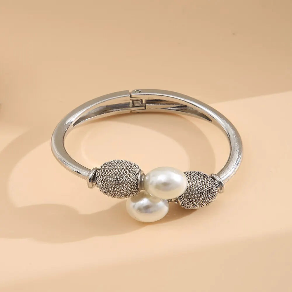 Bracelete Ajustável com Pérola