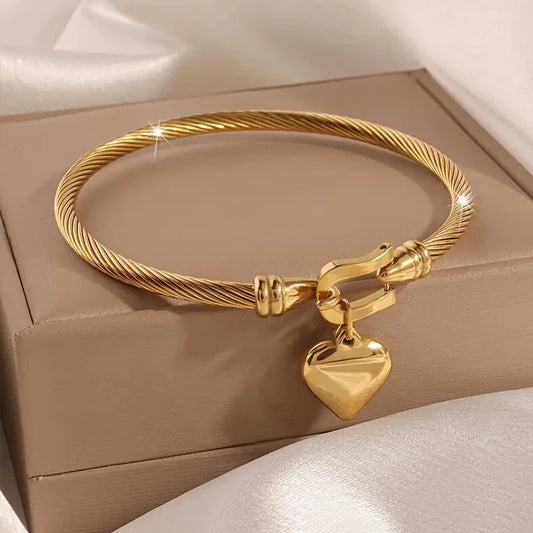 Bracelete com Pingente de Coração