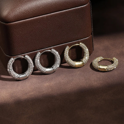 Brinco Argola Cravejada com Zircônias