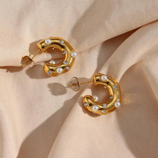 Brinco Argola Cravejado com Pérola e Zircônia