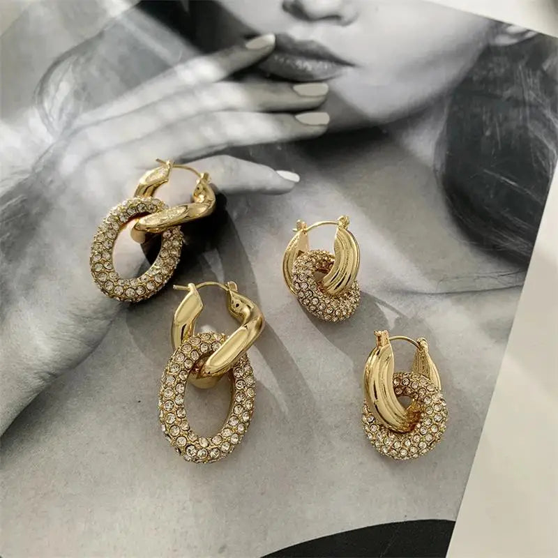 Brinco Argola Dourada com Zircônia