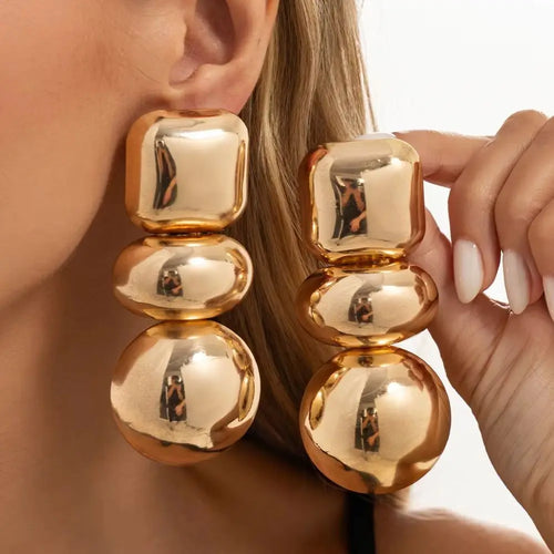 Brinco Dourado Três Esferas
