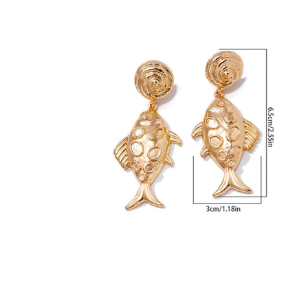 Brinco Longo Dourado de Peixe Texturizado