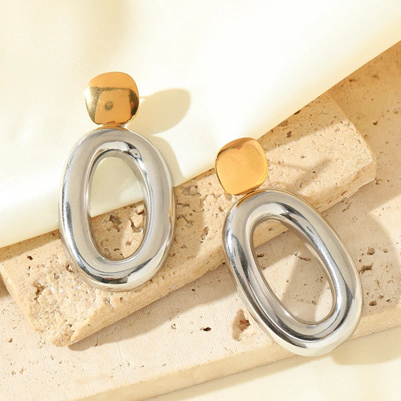 Brinco Oval Dourado e Prata | Semi Joia DUUE