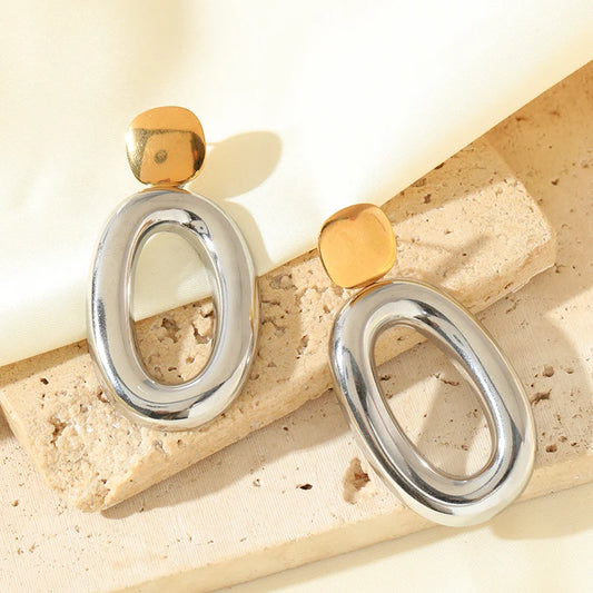 Brinco Oval Dourado e Prata | Semi Joia DUUE