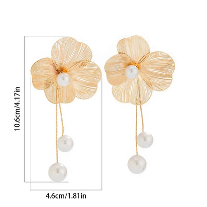 Brinco Longo de Flor com Pérola