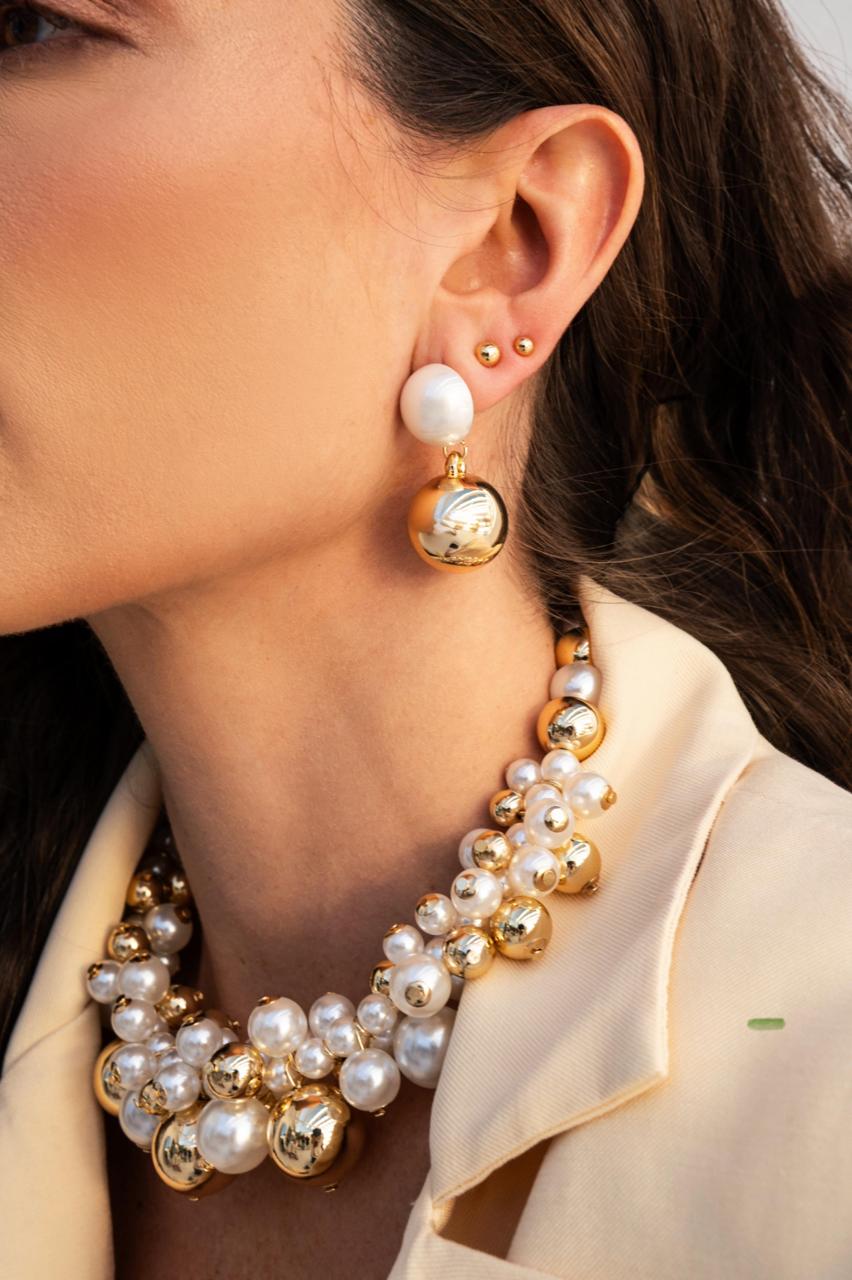 Choker Bolas e Pérolas Dourado
