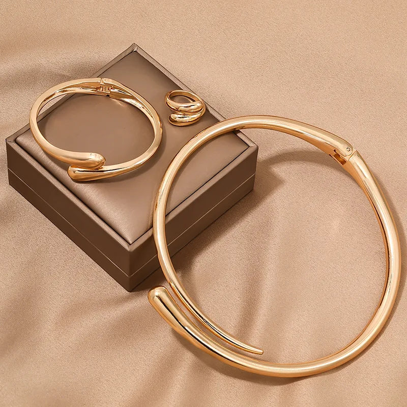 Conjunto Colar, Pulseira e Anel Contorno