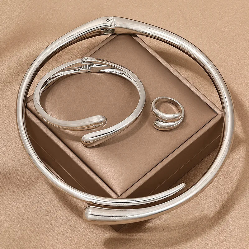 Conjunto Colar, Pulseira e Anel Contorno