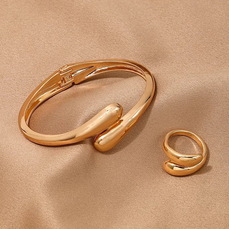 Conjunto Colar, Pulseira e Anel Contorno