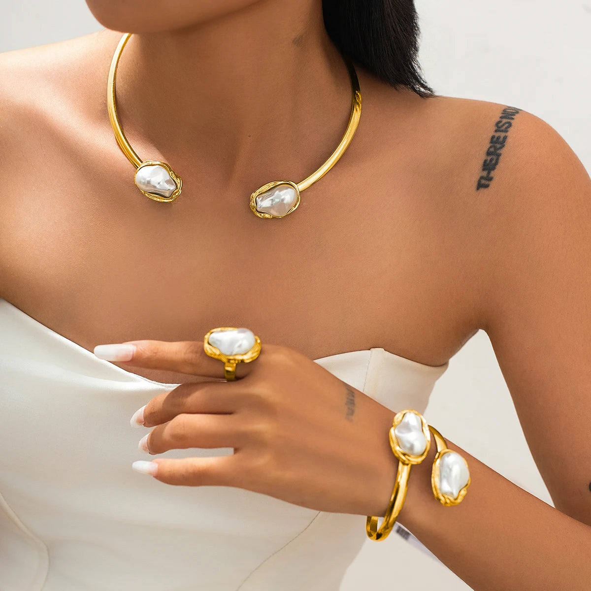 Conjunto Pérola Barroca com Dourado