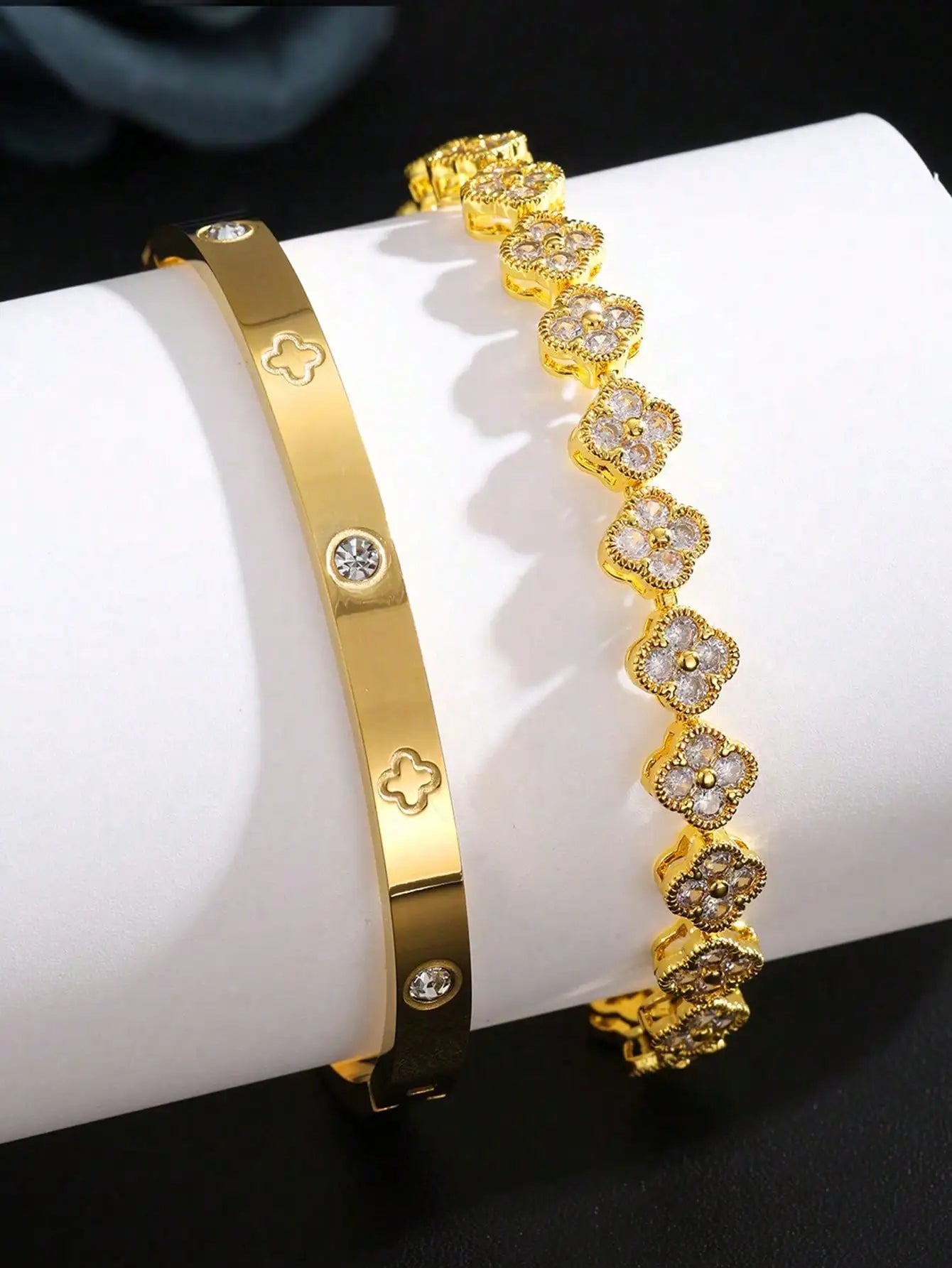 Pulseira Trevo Cravejada + Bracelete com Cristais