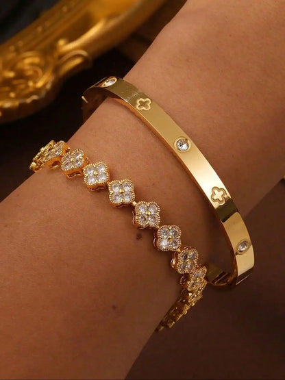 Pulseira Trevo Cravejada + Bracelete com Cristais