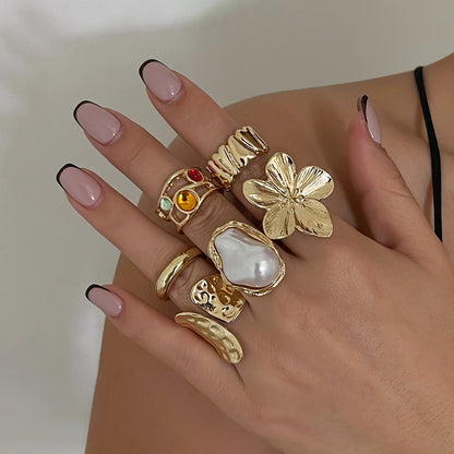 Conjunto de Anéis com Pérola e Pedras Coloridas