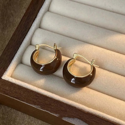 Conjunto Trio de Argolas Douradas com Detalhes Marrom