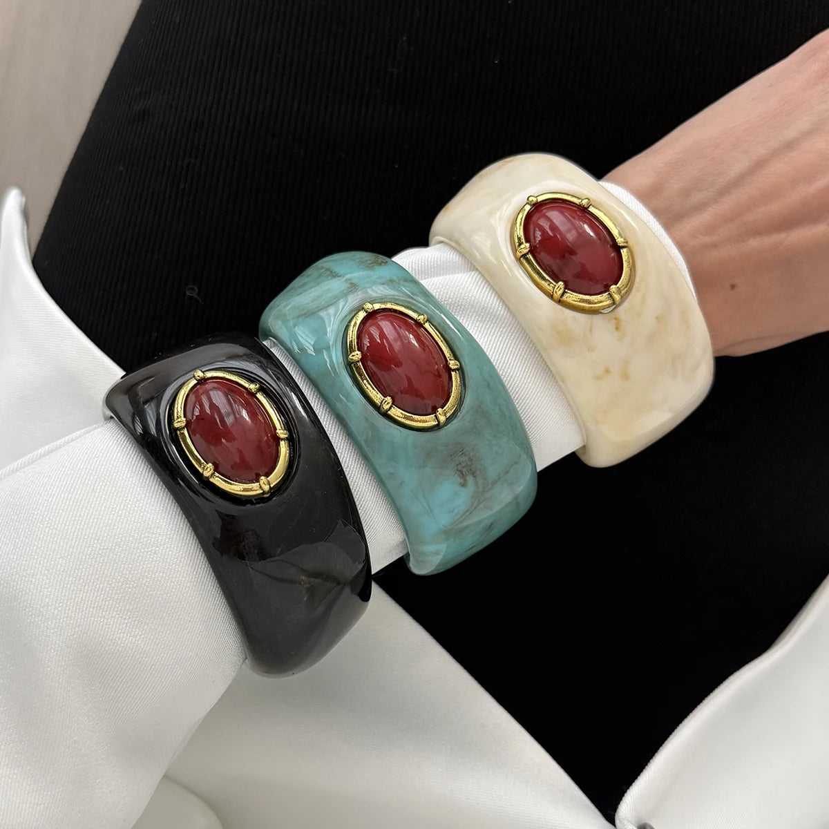 Trio de Bracelete Resinado com Pedra