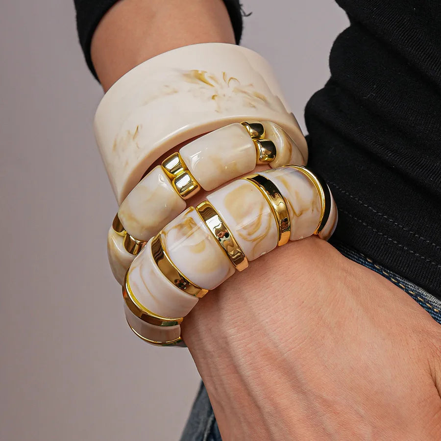 Trio de Pulseira Bracelete Creme com Dourado